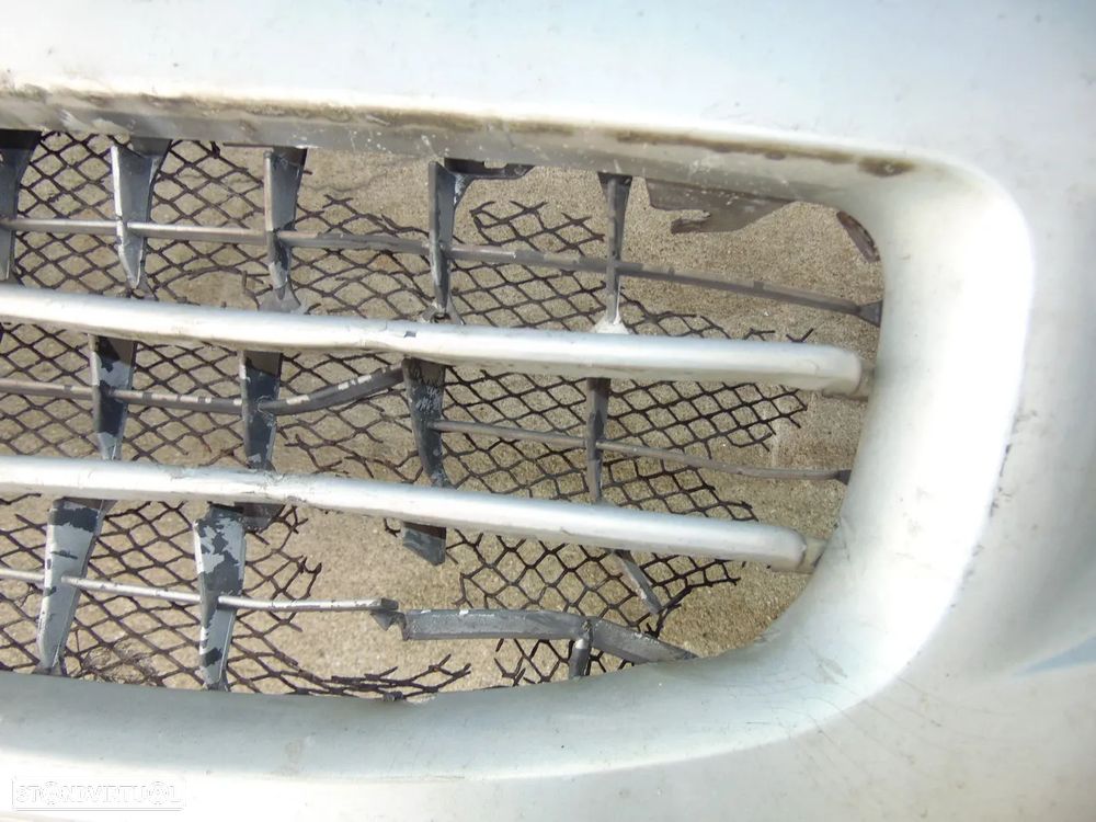 Mitsubishi L400 para-choques - 4