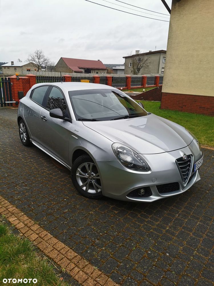 Alfa Romeo Giulietta - 1