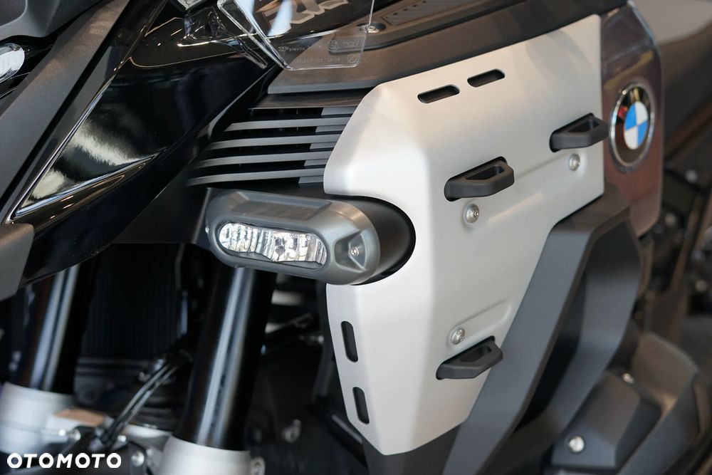 BMW R - 12