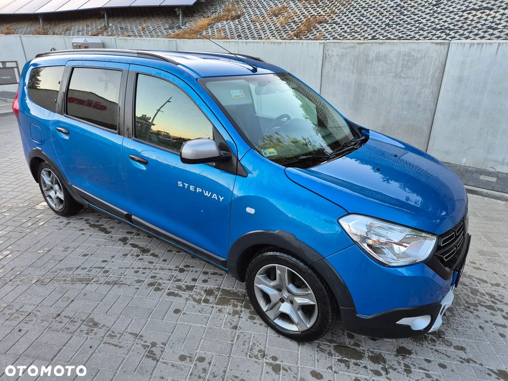 Dacia Lodgy 1.6 SCe Stepway S&S - 2