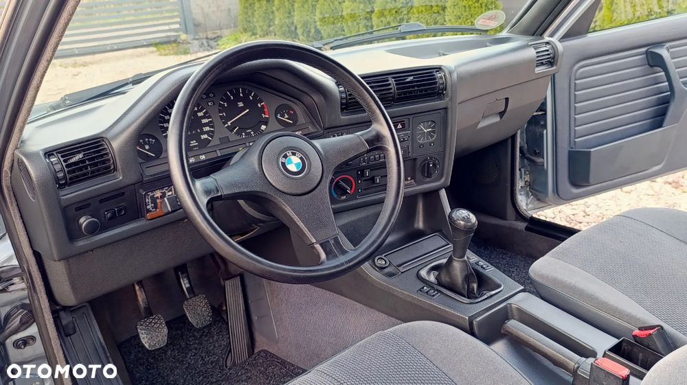 BMW Seria 3 318i - 28