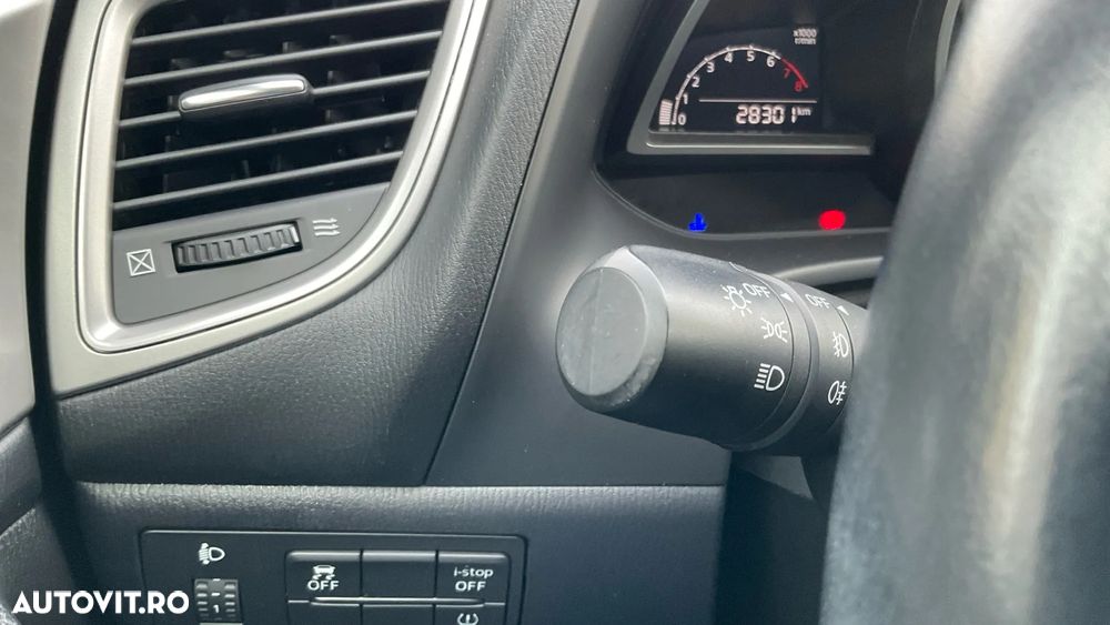 Mazda 3 G120 Attraction - 21