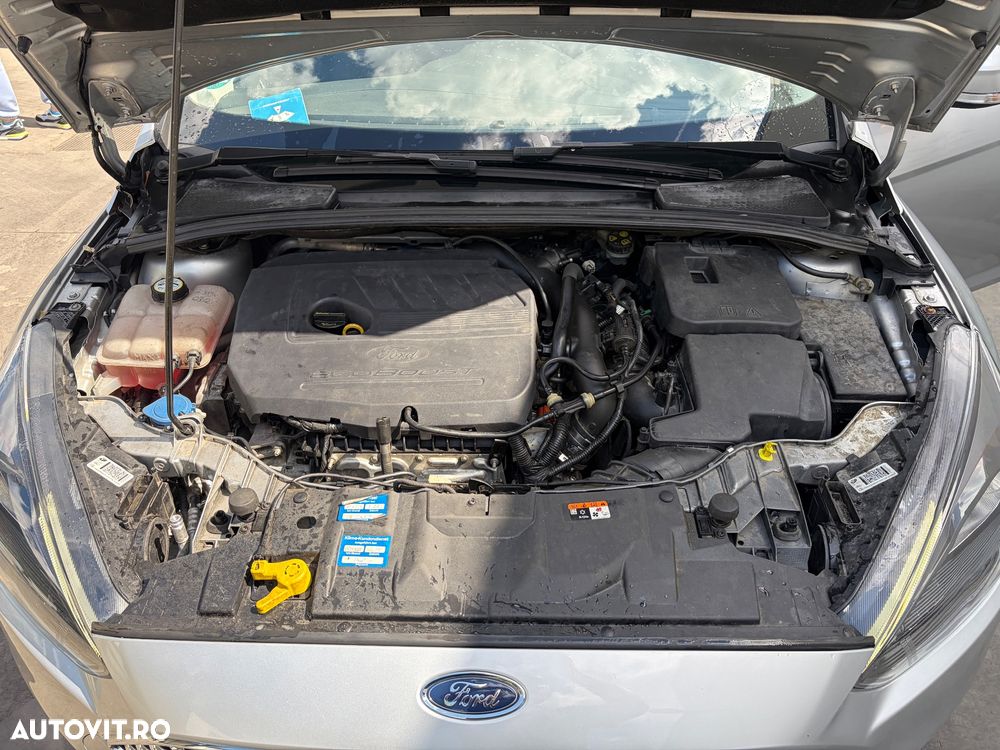 Ford Focus 1.5 EcoBoost Titanium - 13