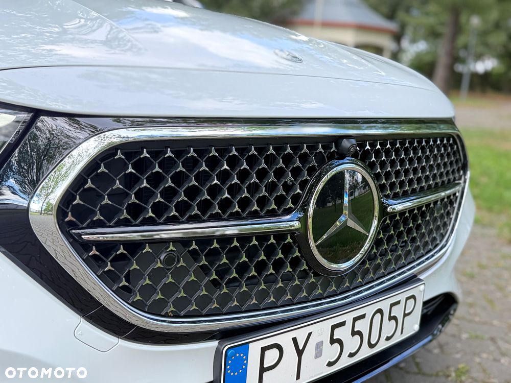 Mercedes-Benz Klasa E 220 d mHEV 4-Matic Avantgarde 9G-Tronic - 16