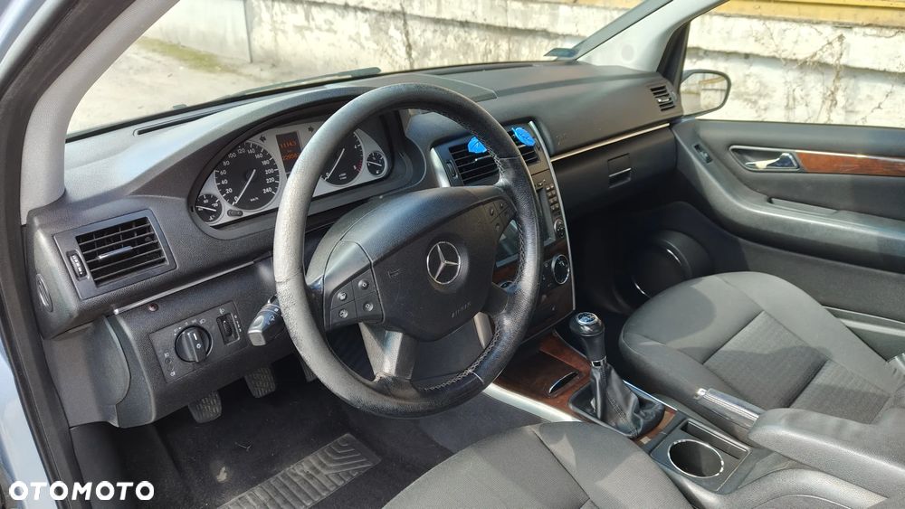 Mercedes-Benz Klasa B ver-200-cdi - 18