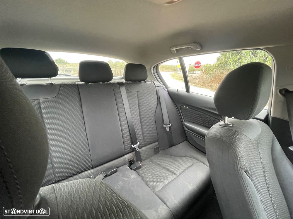 BMW 116 d EfficientDynamics - 24