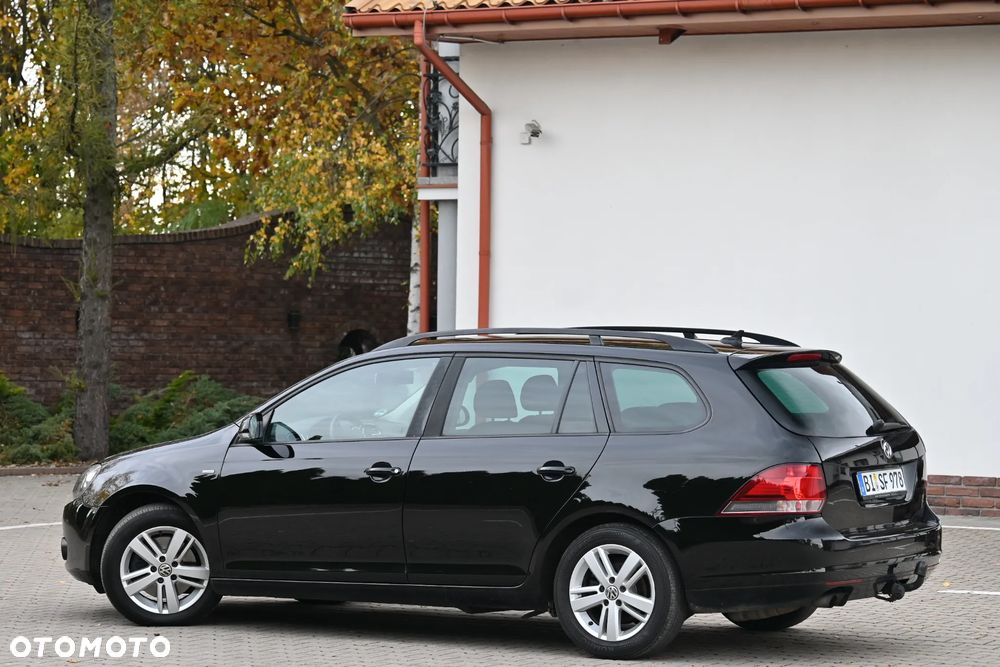Volkswagen Golf 2.0 TDI DPF MATCH - 14