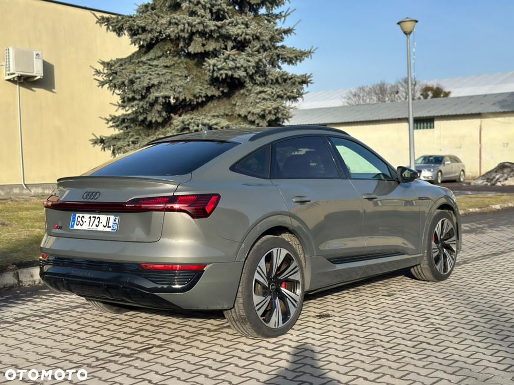 Audi Q8 Sportback e-tron - 5