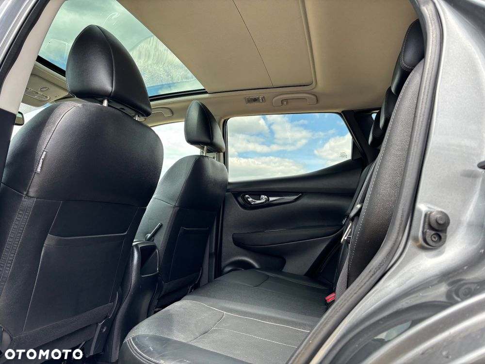 Nissan Qashqai 1.5 dCi TEKNA - 10