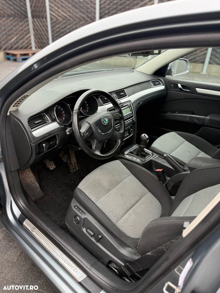 Skoda Superb 2.0 TDI Elegance - 6