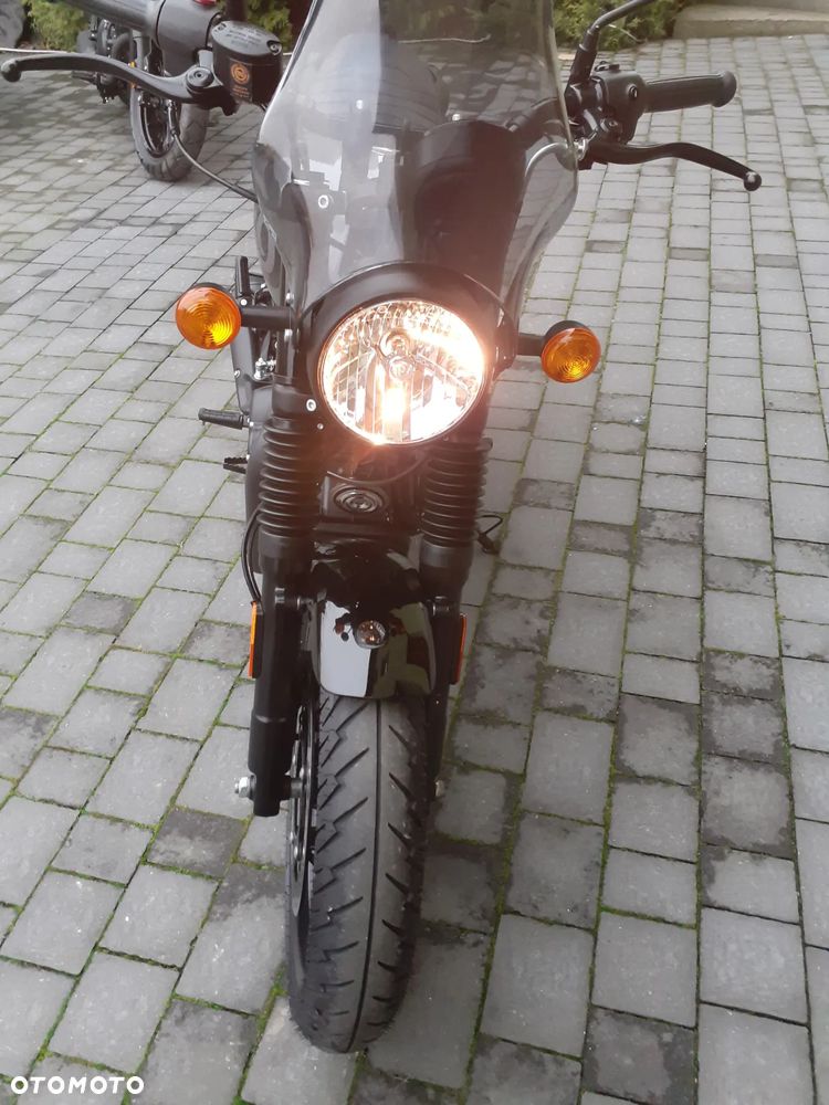 Royal Enfield Meteor - 12