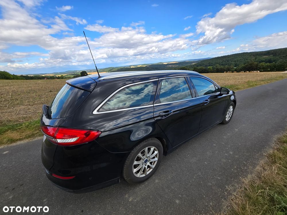 Ford Mondeo 2.0 TDCi Ambiente Plus PowerShift - 4