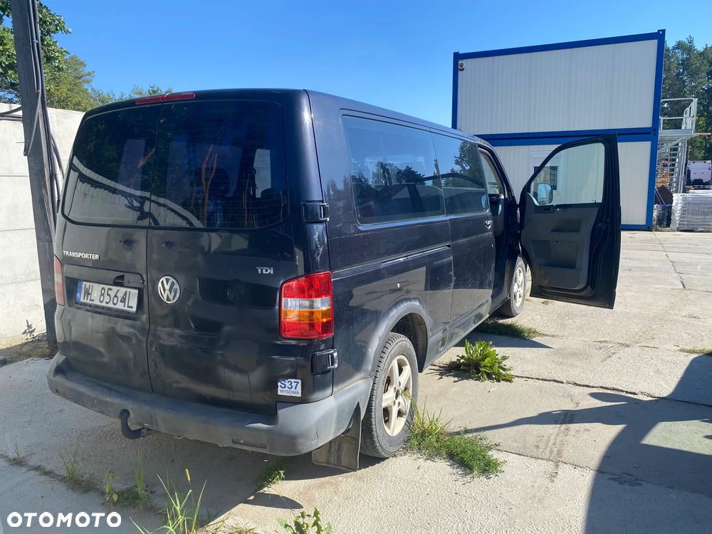 Volkswagen Caravelle - 2