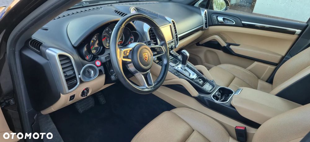 Porsche Cayenne Platinum Edition - 10