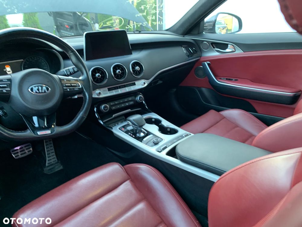Kia Stinger 3.3 T-GDI AWD OPF GT - 18