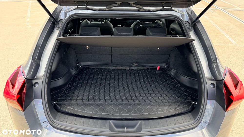 Lexus UX - 10