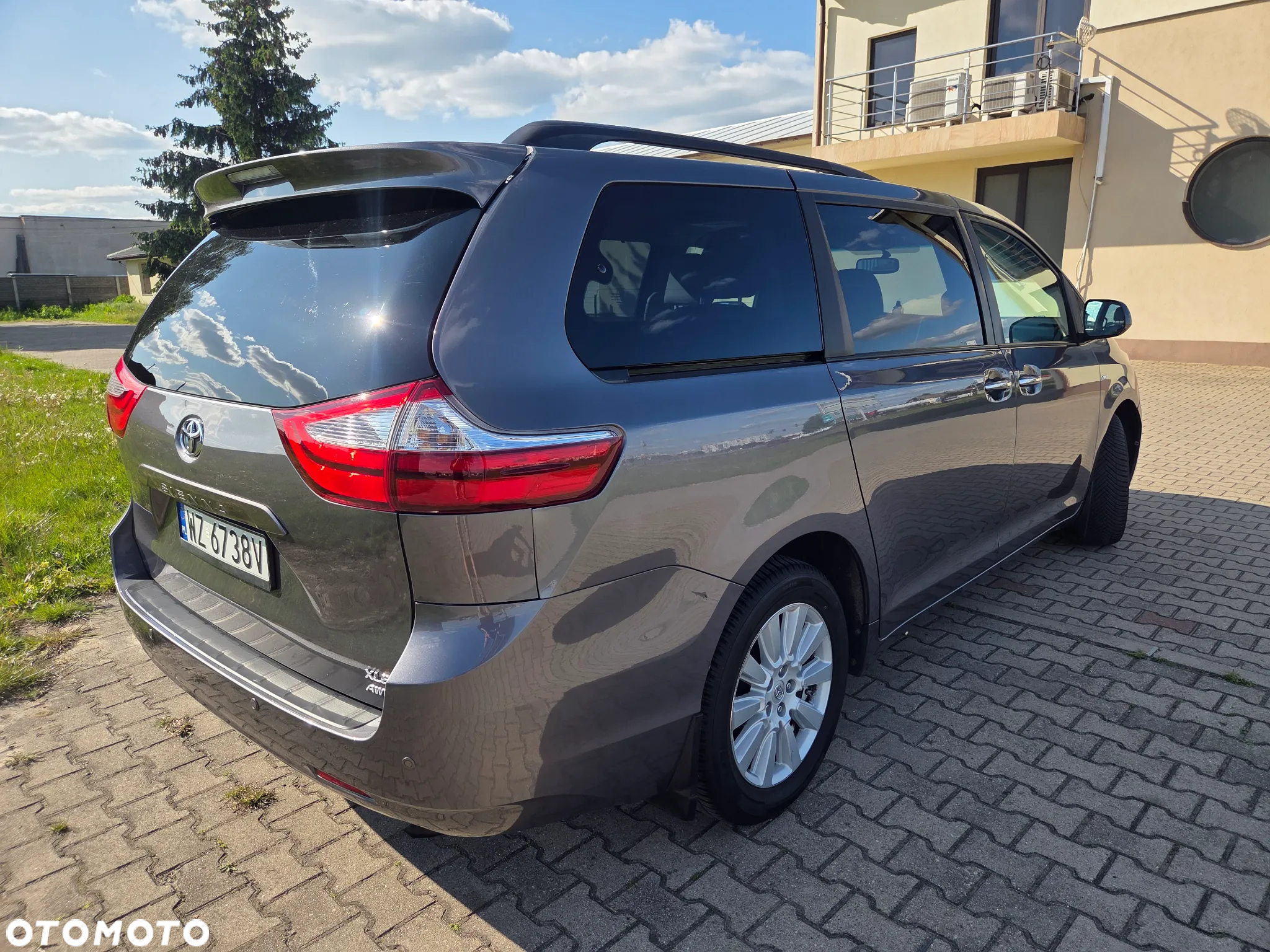 Toyota Sienna 3.5 V6 XLE AWD - 5