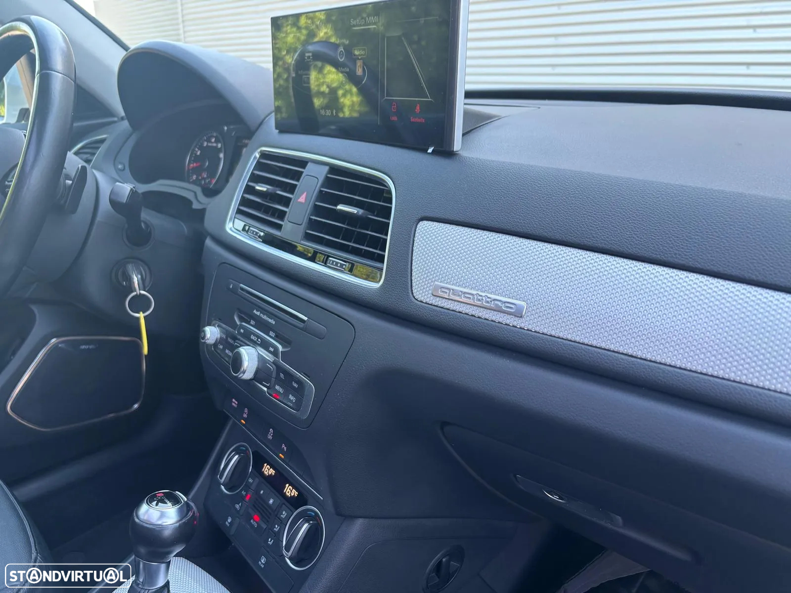 Audi Q3 2.0 TFSI quattro S-line S-tronic - 30