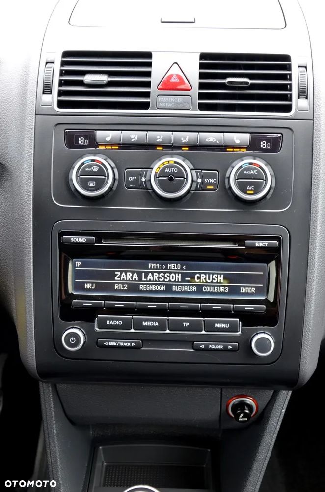Volkswagen Touran 1.4 TSI MATCH - 19