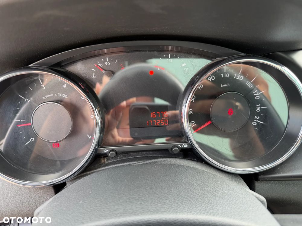 Peugeot 3008 1.6 Active - 29