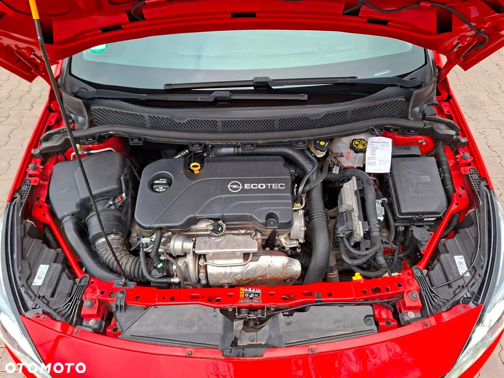 Opel Astra 1.4 Turbo Innovation - 17