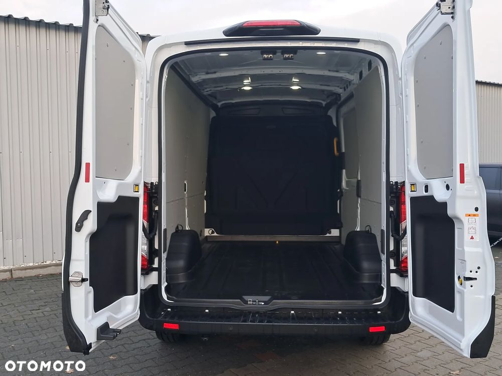 Ford Transit Van L2 - 4