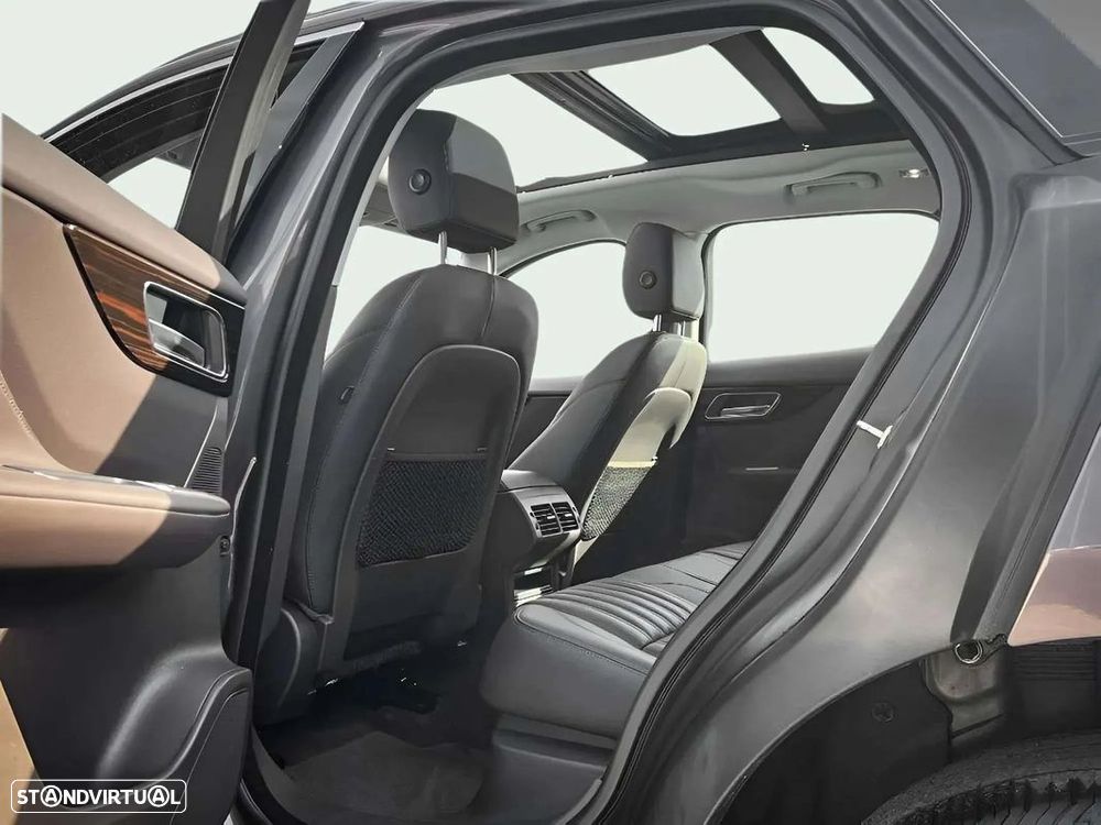 Jaguar F-Pace 2.0 i4D Portfolio AWD Aut. - 10