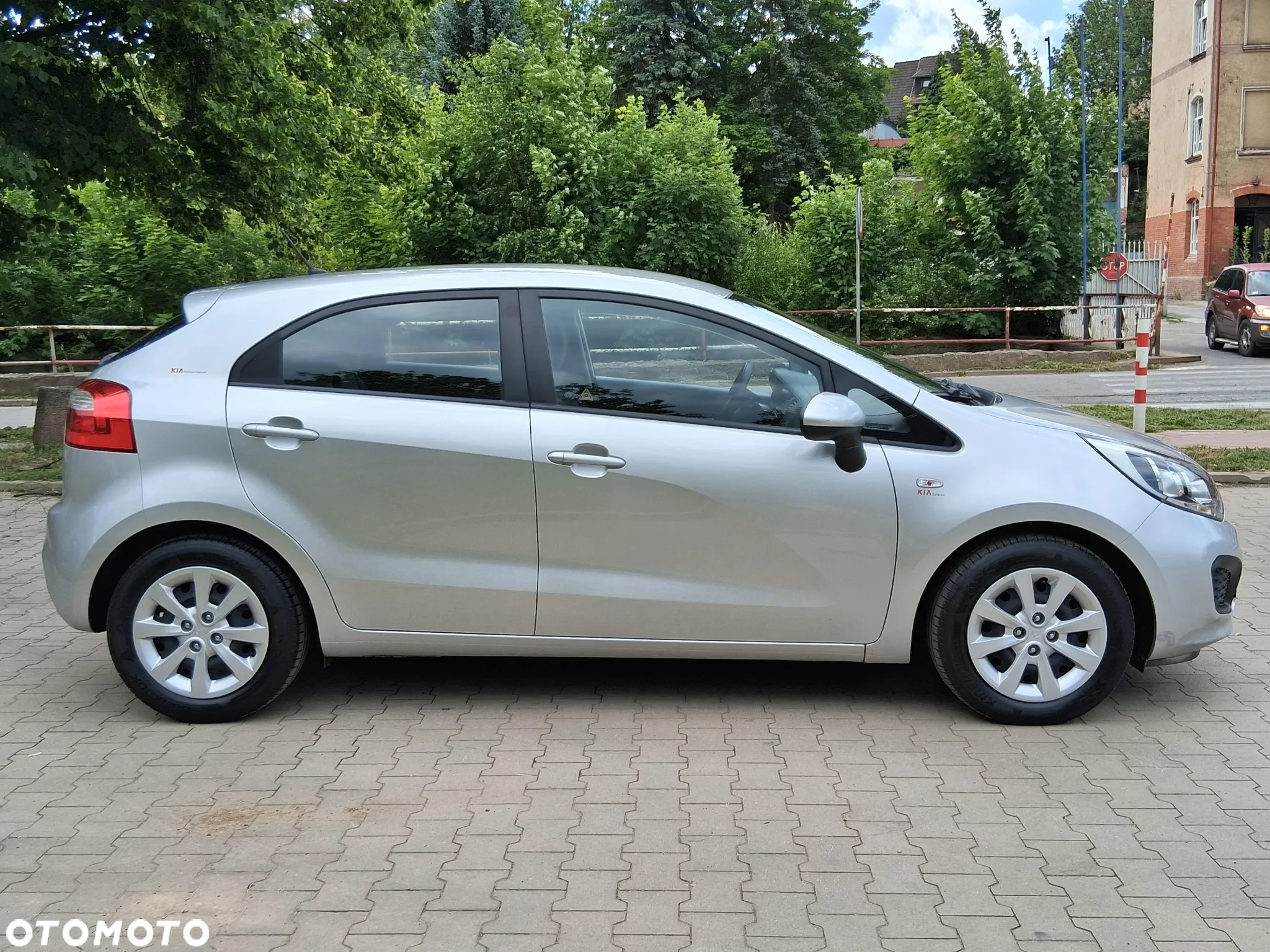 Kia Rio - 6