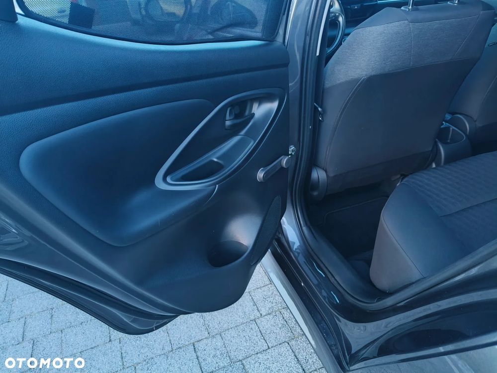 Toyota Yaris 1.5 Comfort - 9