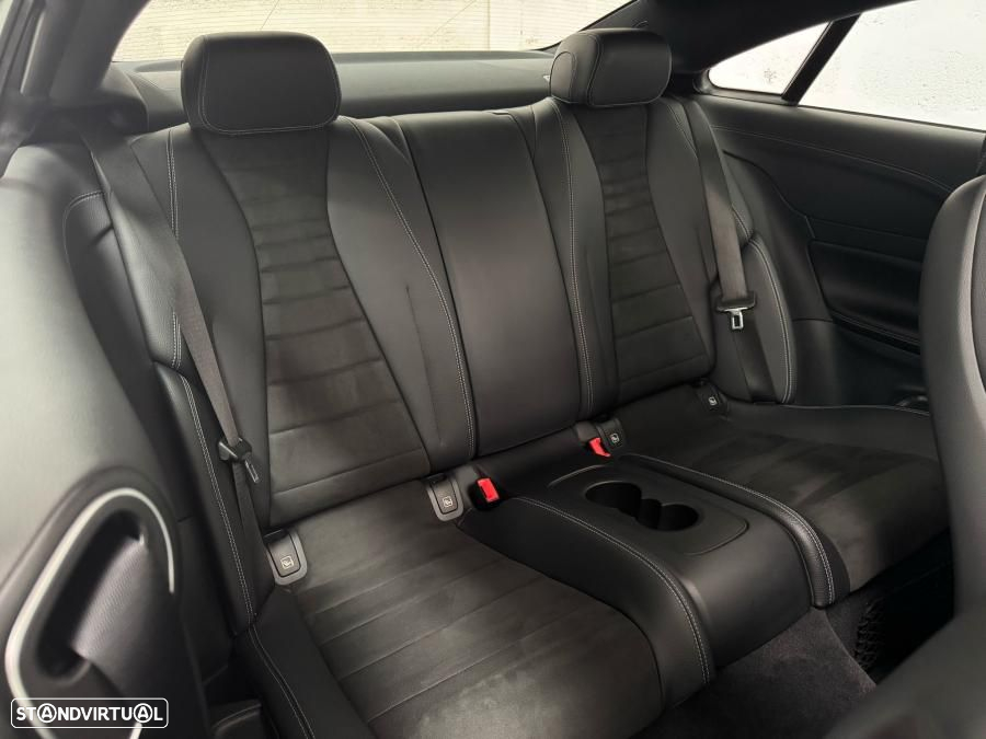 Mercedes-Benz E 220 d AMG Line - 54