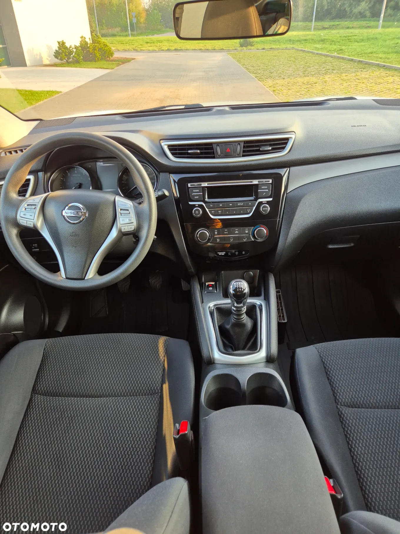 Nissan Qashqai 1.2 DIG-T N-Connecta EU6 - 13