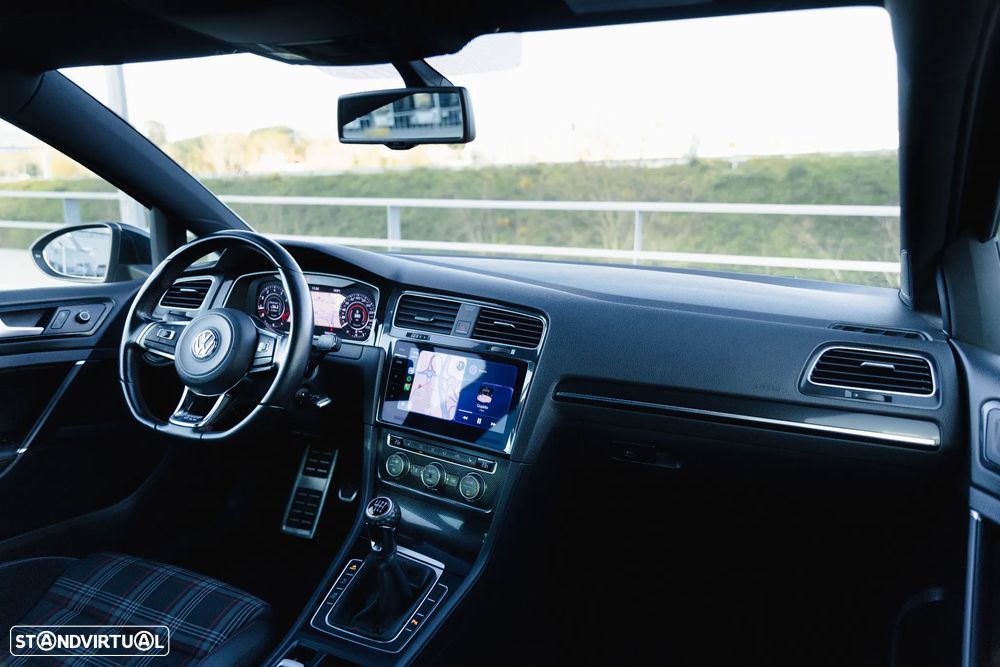 VW Golf GTI Performance BlueMotion - 23