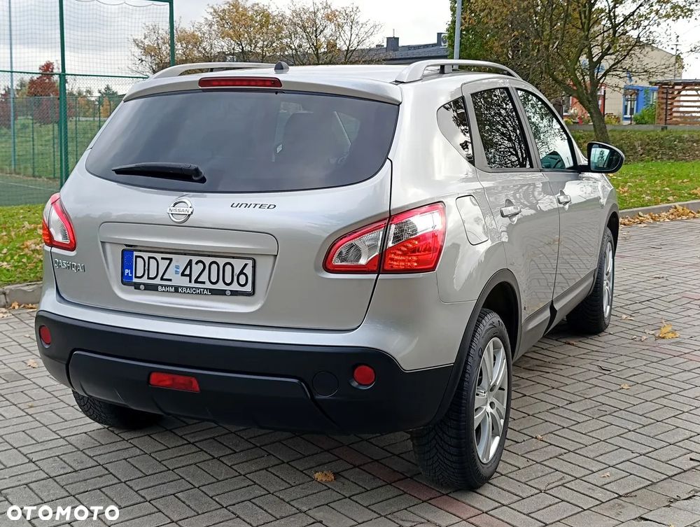 Nissan Qashqai 2.0 4 x 4 CVT tekna - 8