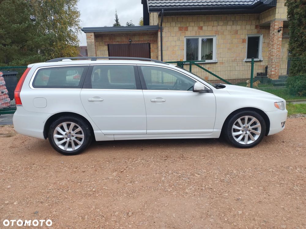 Volvo V70 D4 Momentum - 13