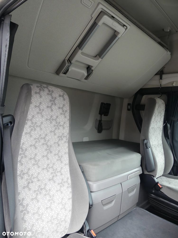 Scania R450 / EURO 6 / ZESTAW PRZEJAZDOWY / RETARDER / - 32