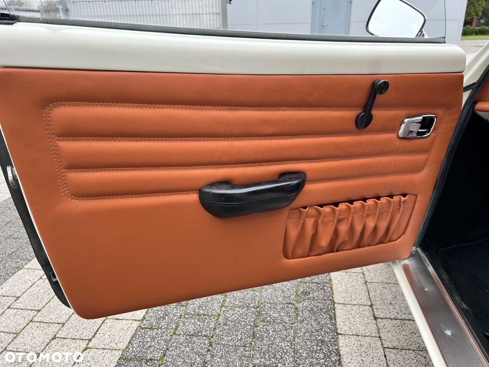 Volkswagen Karmann Ghia - 17