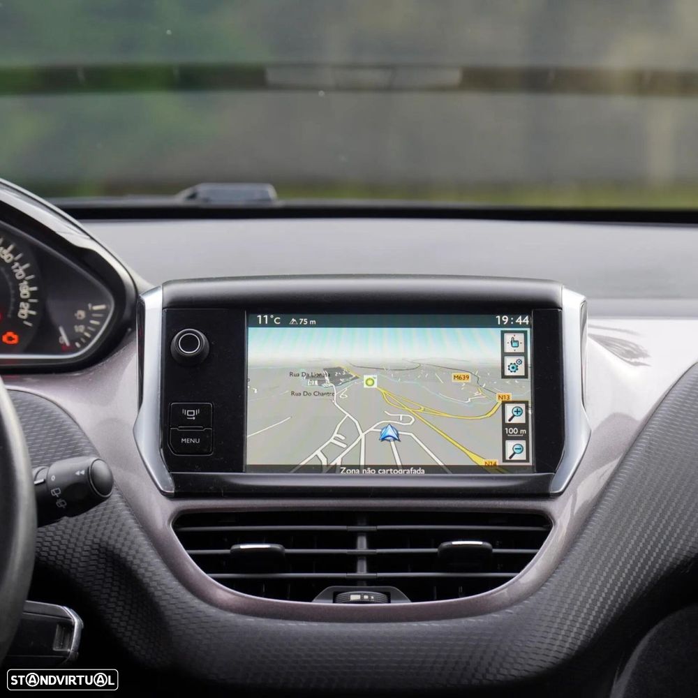 Peugeot 2008 1.4 HDi Active - 11