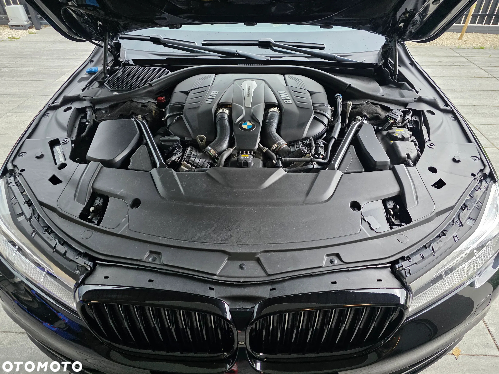 BMW Seria 7 750i xDrive - 13
