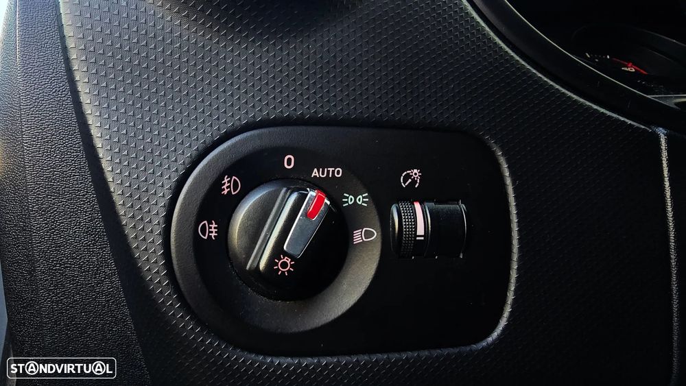 SEAT Leon 1.6 TDI DPF E-Ecomotive Reference - 7