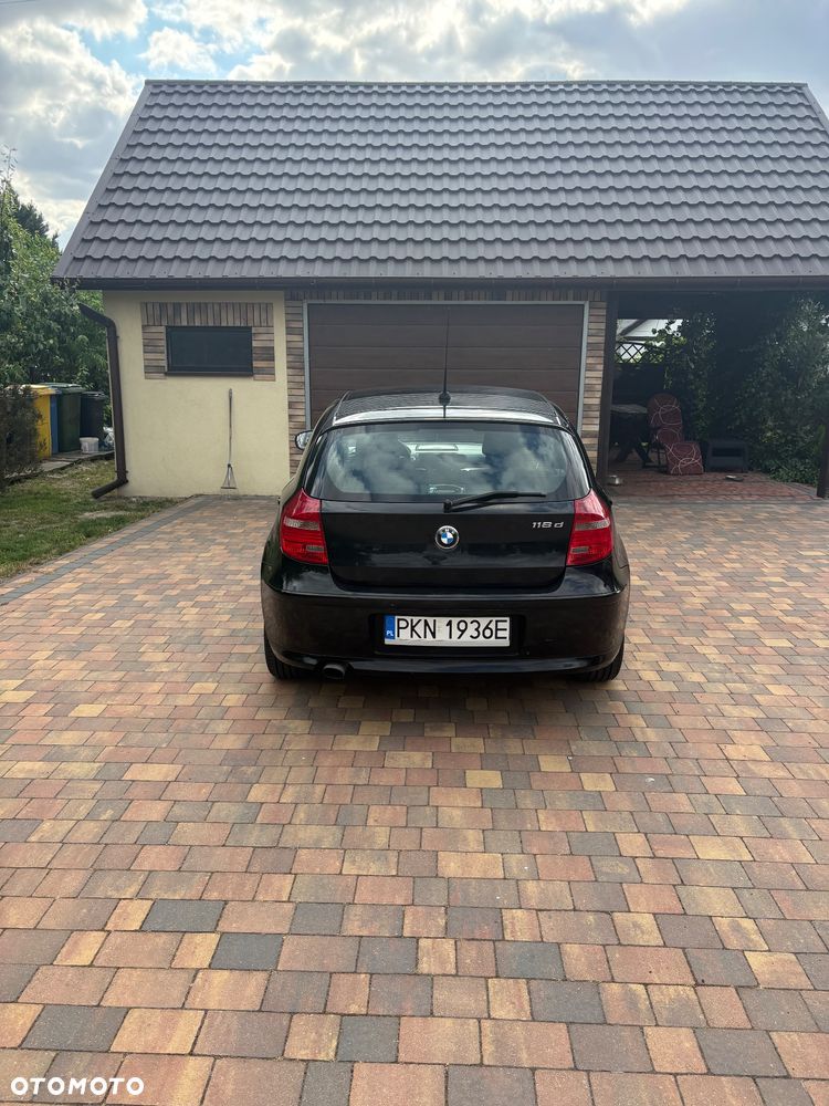 BMW Seria 1 118d - 4