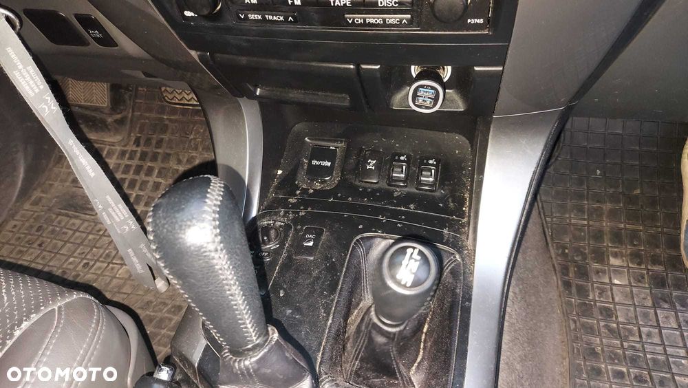 Toyota Land Cruiser - 7