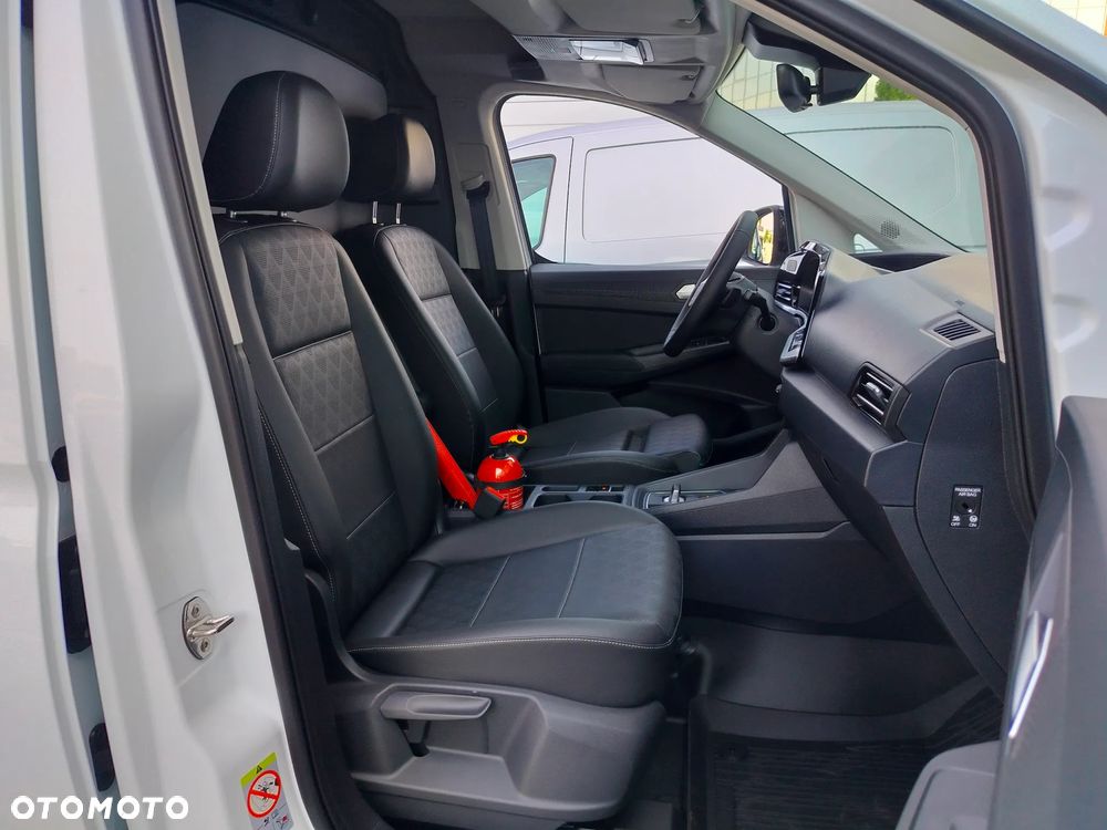 Ford Transit Connect - 8