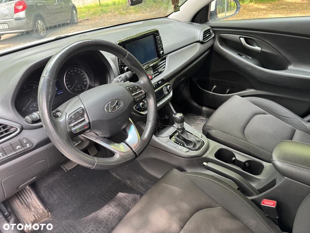 Hyundai i30 1.6 D Comfort DCT - 6