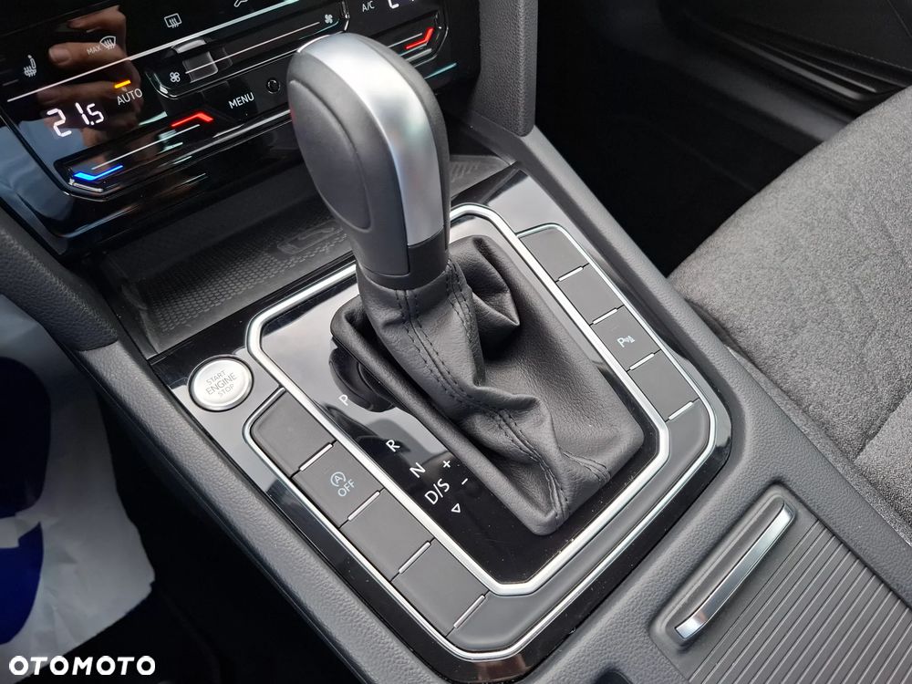 Volkswagen Passat 2.0 TDI EVO Business DSG - 33