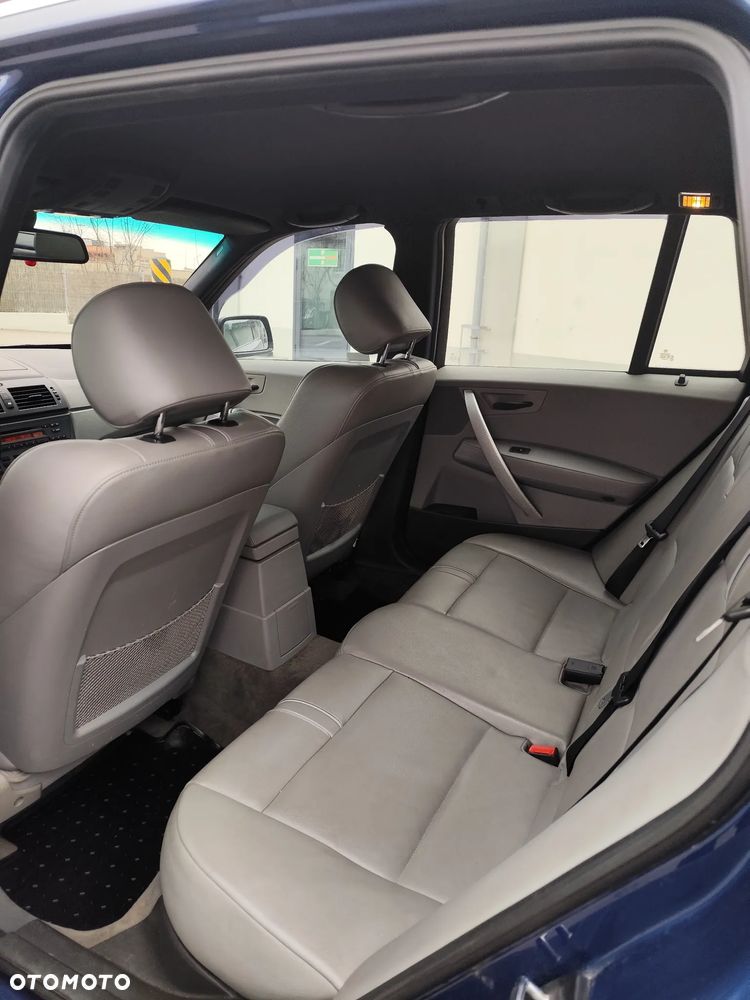 BMW X3 3.0i - 20