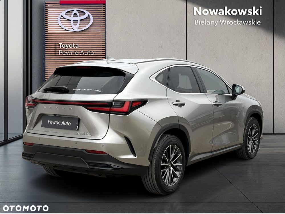 Lexus NX 350h Prestige AWD - 29