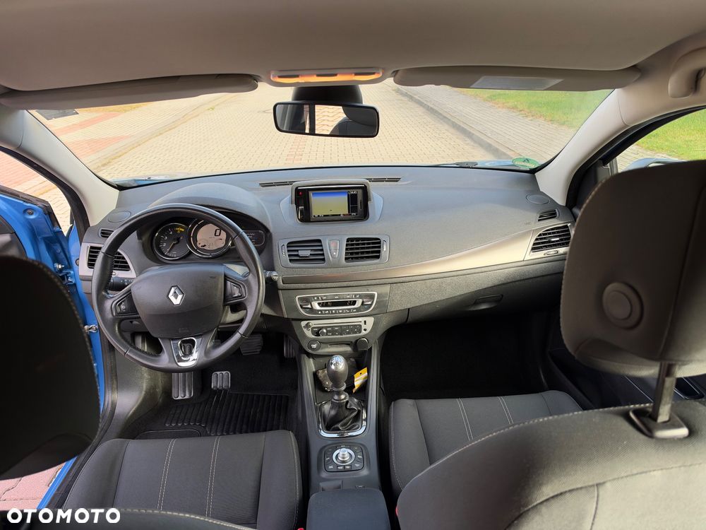 Renault Megane ENERGY dCi 110 Start & Stop Paris Business - 19