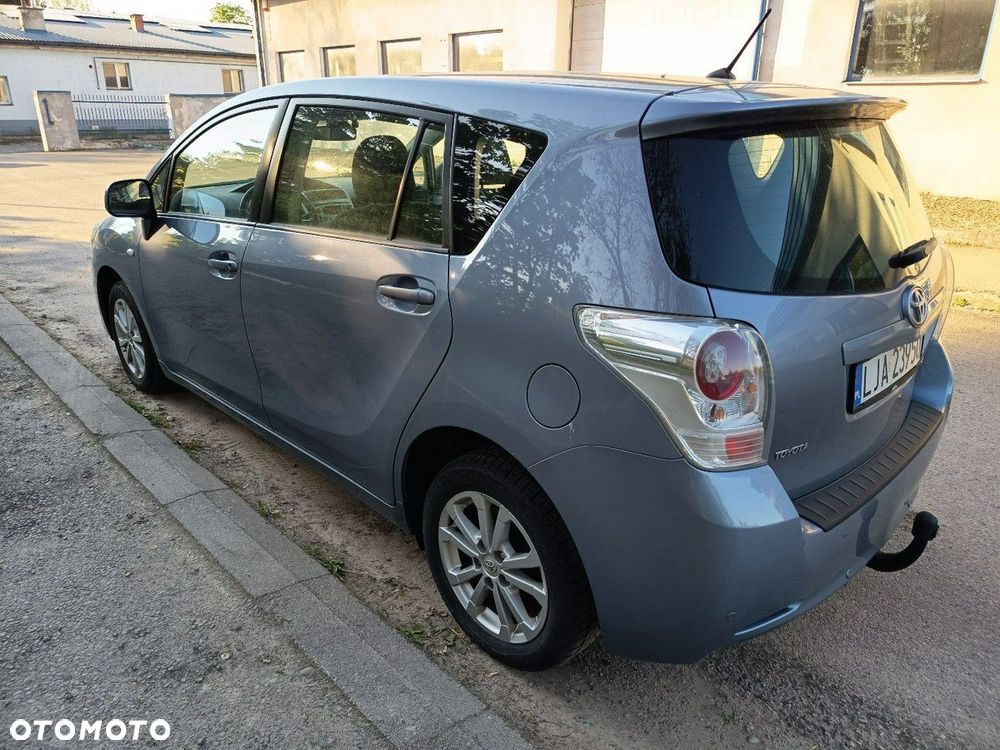 Toyota Verso - 4