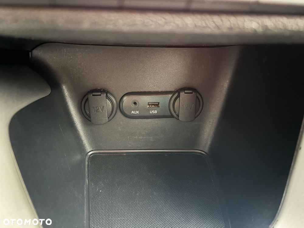 Kia Ceed 1.6 GDI Dream-Team Edition - 19
