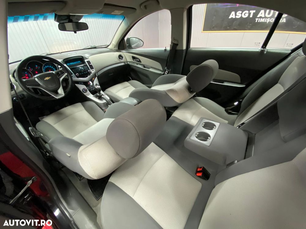 Chevrolet Cruze - 13